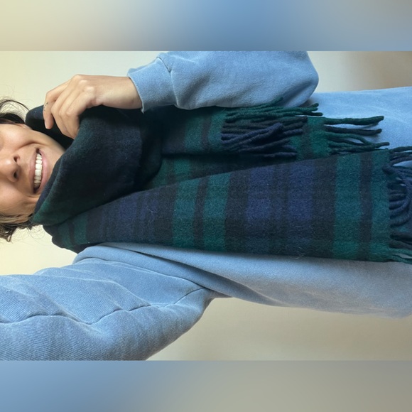 100% Lambswool Scarf Made in Scotland - Picture 2 of 5